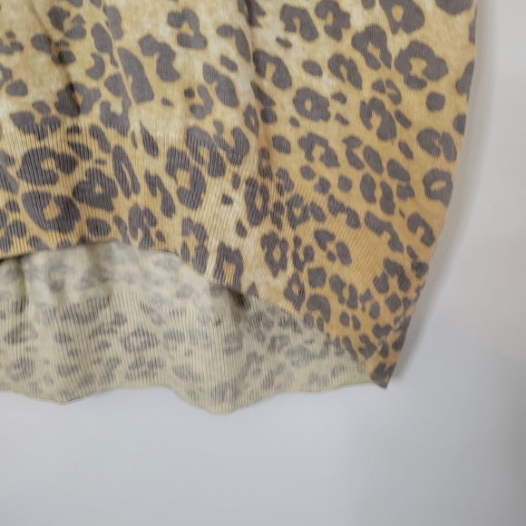 Wilfred aritzia women's leopard print silk cashmere blend top - Picture 7 of 8